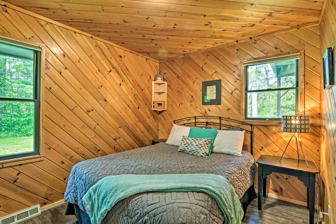 Riverfront Traverse City Cabin Fish, Kayak And Tube Εξωτερικό φωτογραφία